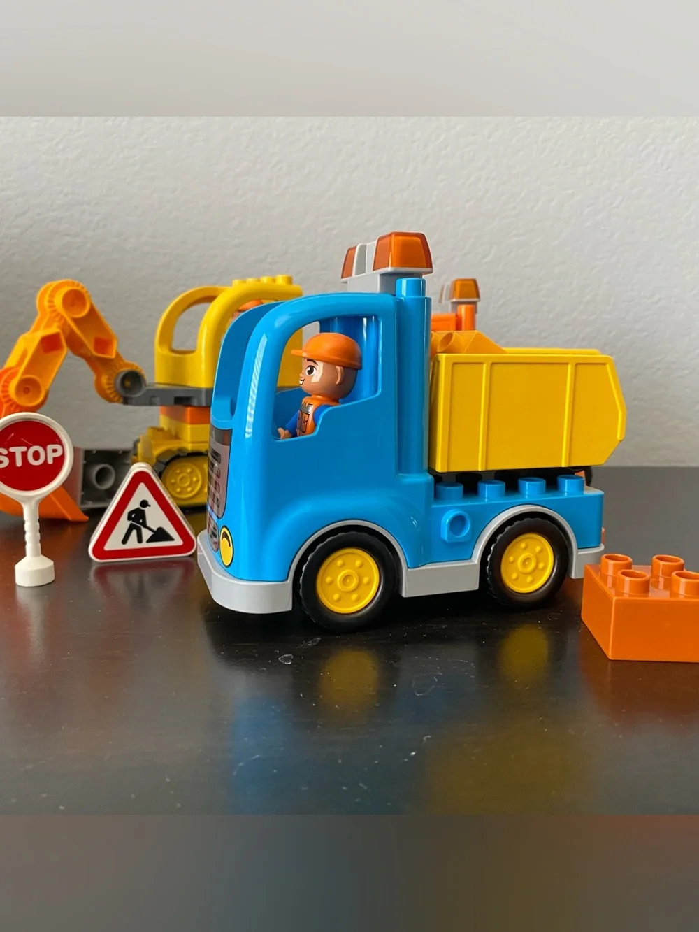 Lego Duplo Construction Truck & Figures Playset